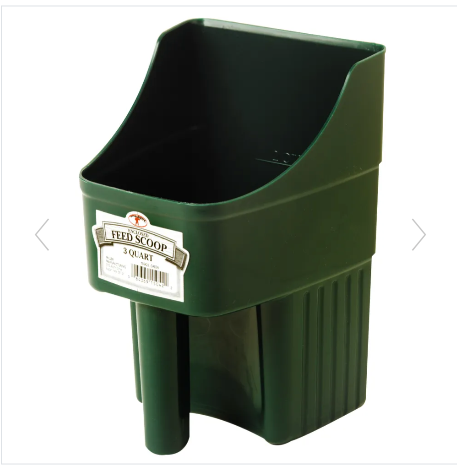 Enclosed Plastic Feed Scoop 3 quart - Dark Green